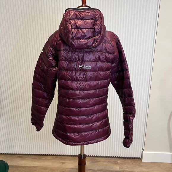 COLUMBIA Women's Arctic Crest Down Hooded Jacket Size M In Moonvista - Picture 6 of 13